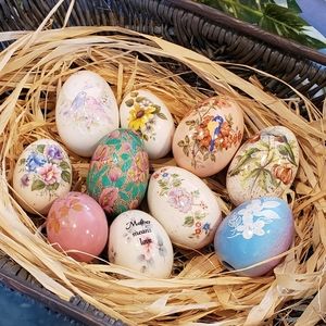 Set of 10. Porcelain / Ceramic eggs.